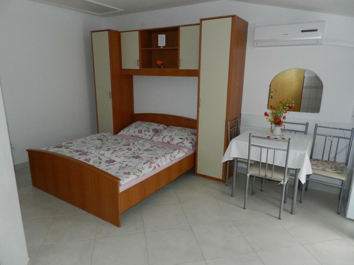 מאלינסקה Apartmani Lucija Jurkovic מראה חיצוני תמונה